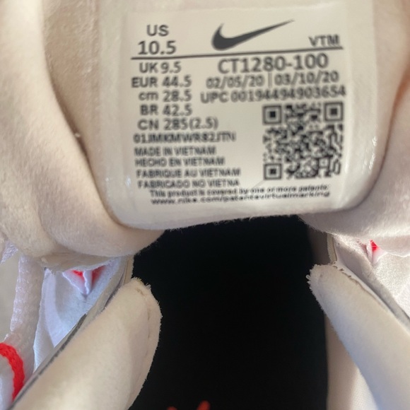 Nike Air Max 270 React - Picture 6 of 6